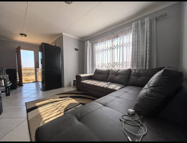 3 BEDROOM HOUSE FOR SALE IN SELCOURT